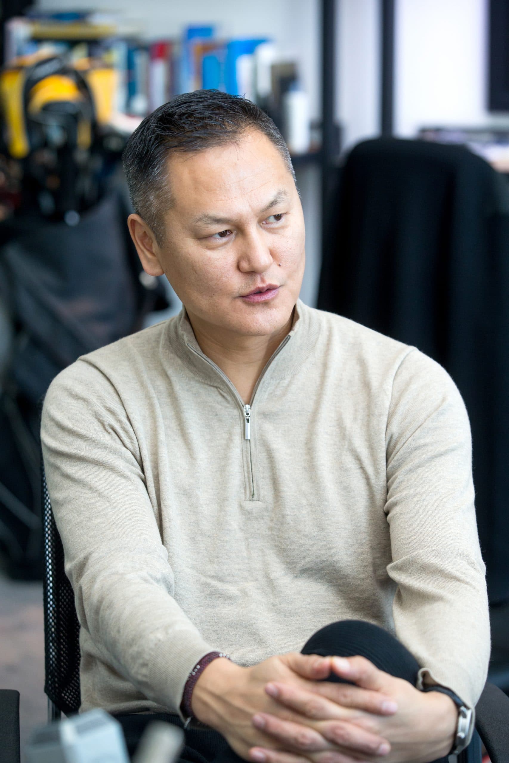 Ch.Gankhuyag: Mongolia shouldn’t hide like ostrich, burying its head in sand