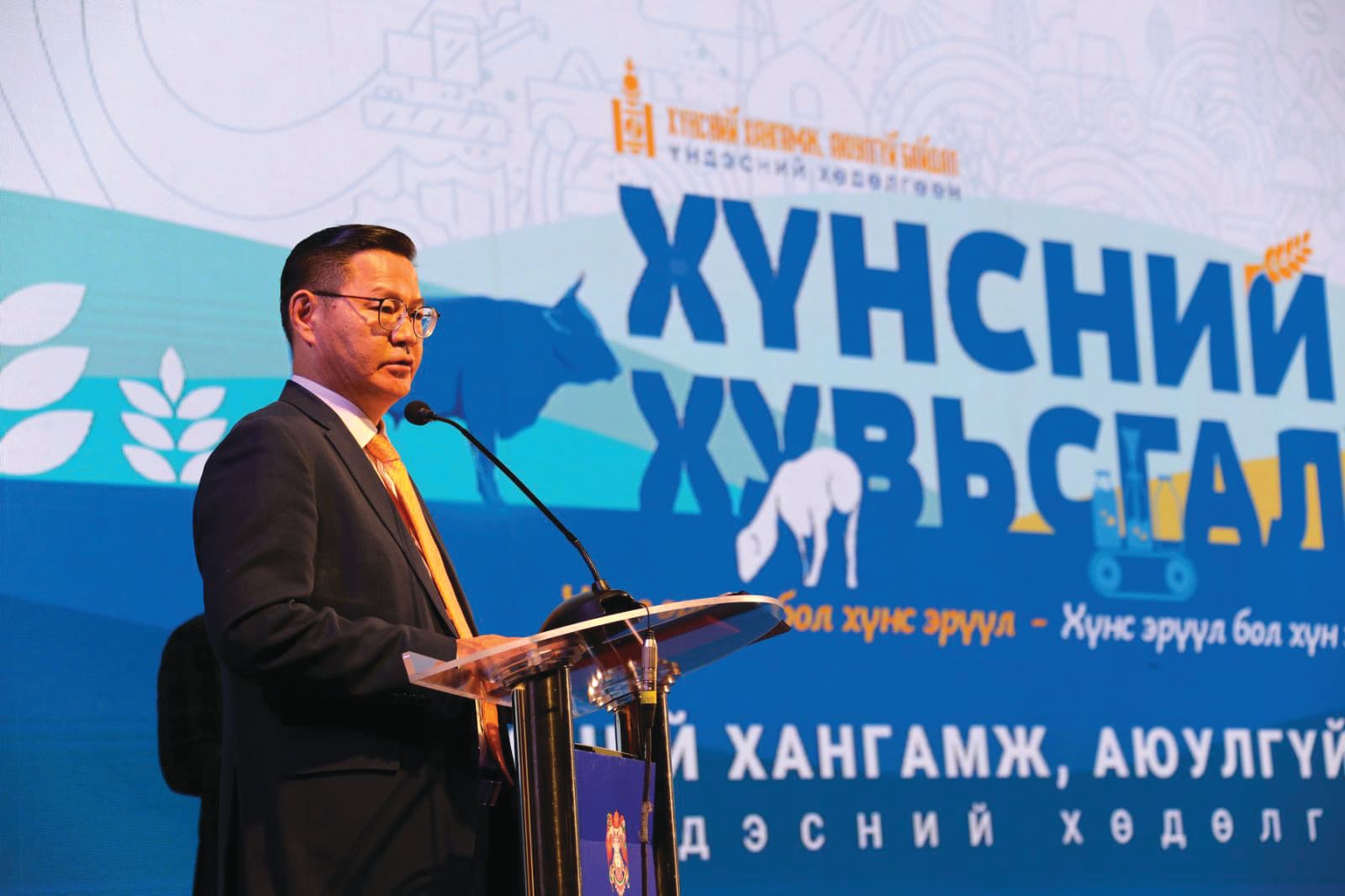 Ч.Даваабаяр: Монгол Улсын Ерөнхийлөгч У.Хүрэлсүх “Хүнсний хувьсгал”-ыг санаачилснаараа түүхэнд үлдэнэ